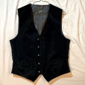 Men Black Velvet-like vest. Worn once